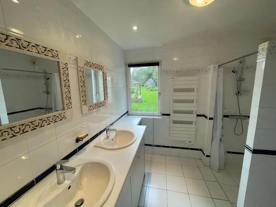 Holiday home Villa, Piscine 3 Ha 12A15 Personnes Crach