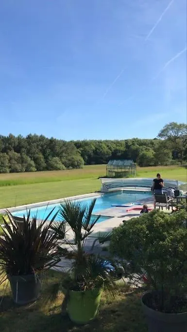 Villa, Piscine 3 Ha 12A15 Personnes Crach